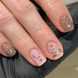 Christmas Nail art & BIAB nails in Rayleigh