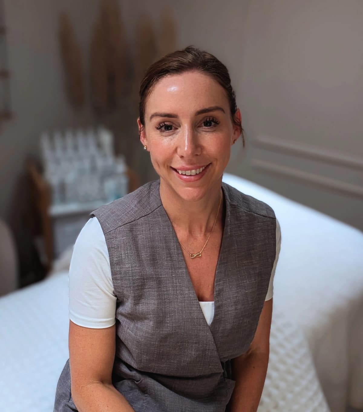 For calm, gentle care and nurturing touch that helps you pause, relax and leave feeling lighter and restored.