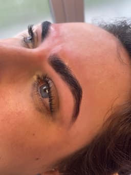 HD BROW TINT & SHAPE