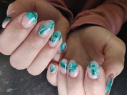 Builder gel with gold art