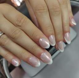 Strengthened gel with chrome french silver nail art
